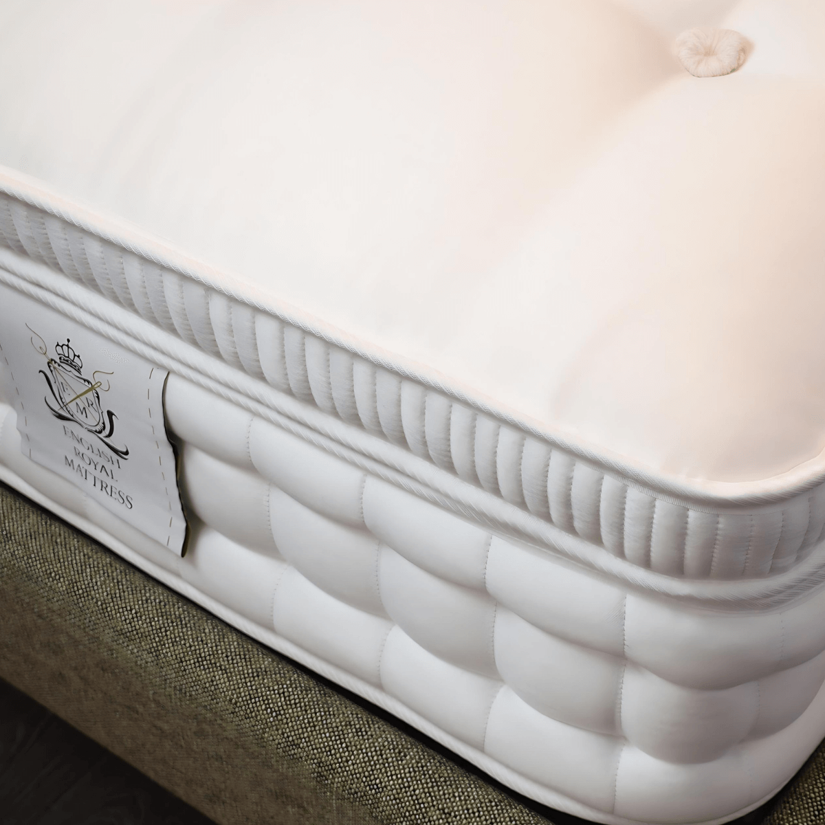 Luxurious English Royal Mattress 4000 with natural, organic fillers, handcrafted in the UK for premium comfort and support.
